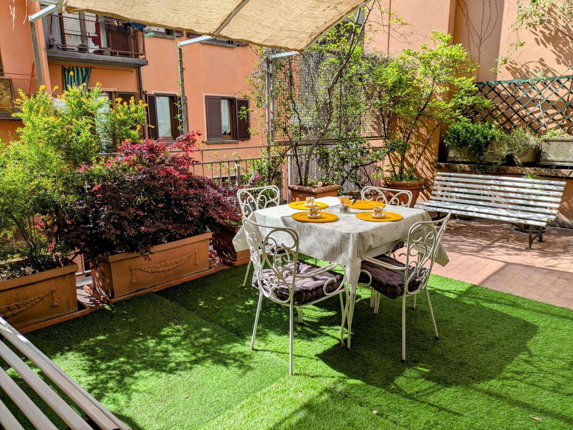 Alma Vacation Apartment In The Centre, Big Terrace Milano Exterior foto