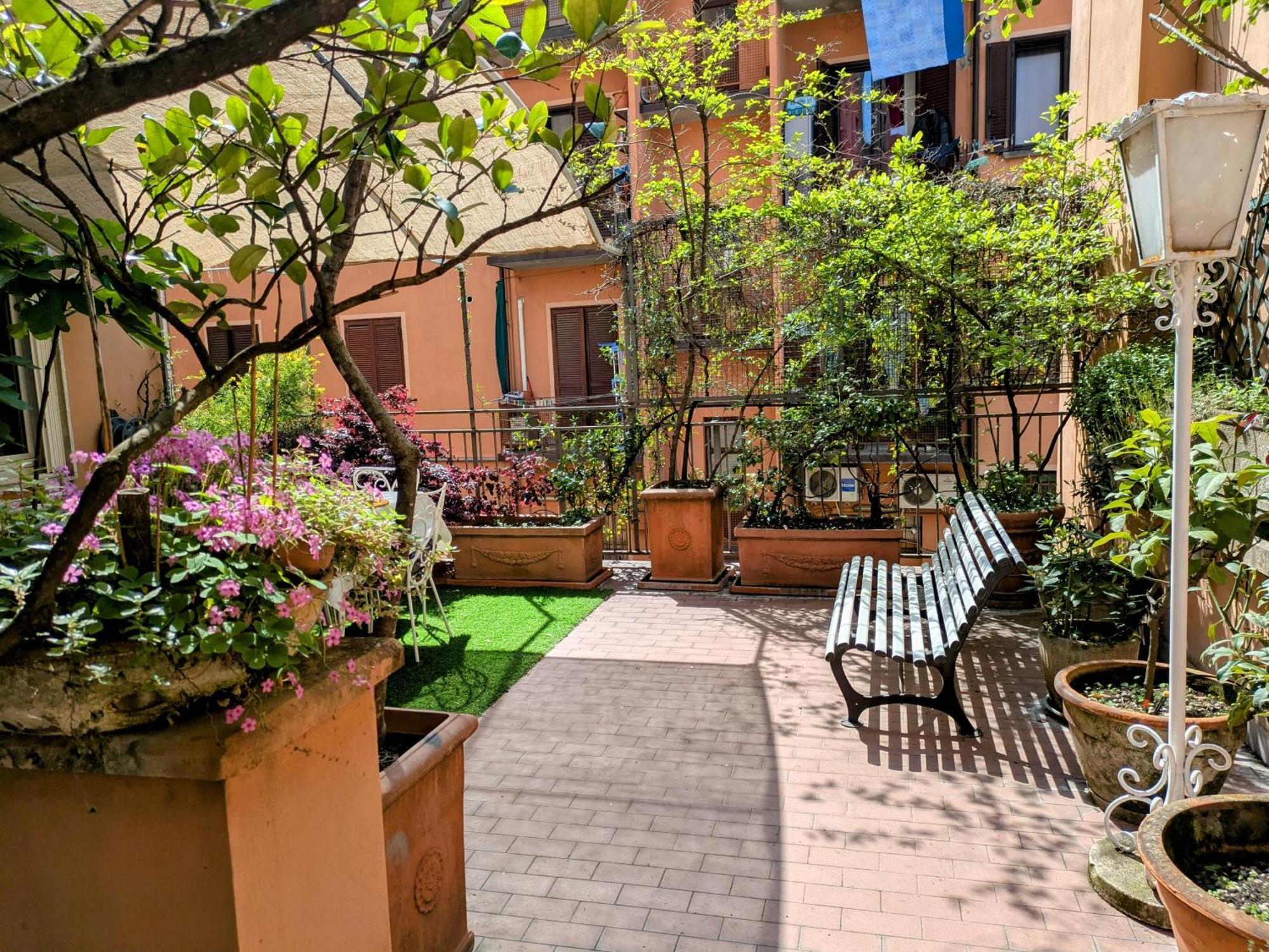 Alma Vacation Apartment In The Centre, Big Terrace Milano Exterior foto