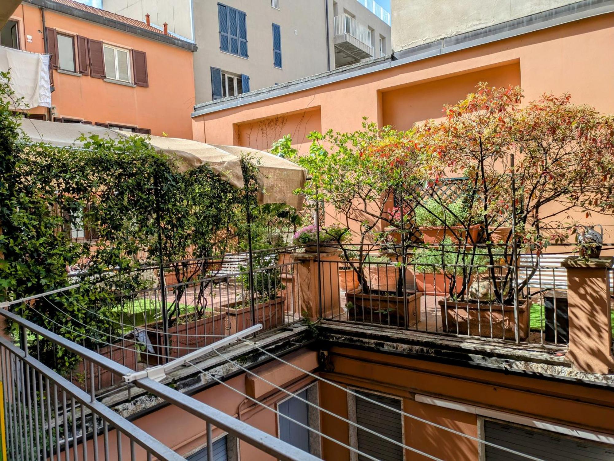 Alma Vacation Apartment In The Centre, Big Terrace Milano Exterior foto