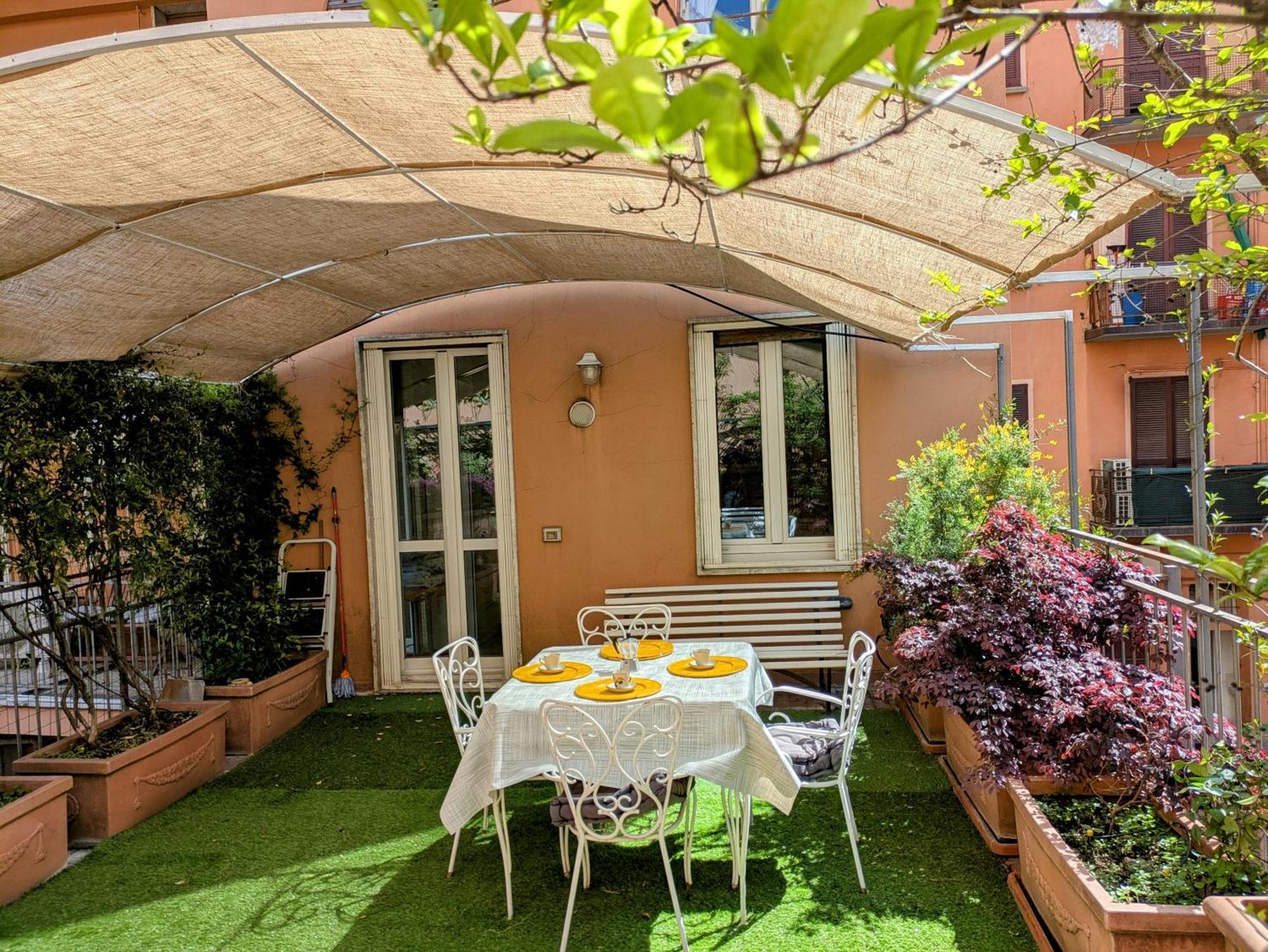 Alma Vacation Apartment In The Centre, Big Terrace Milano Exterior foto